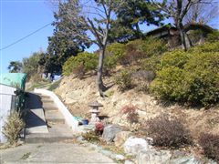 �o����̍����̐Βi