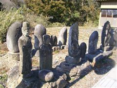 ���ԏW��O�̐Ε��Q