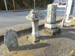 ���募�{��