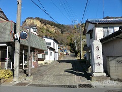 �Q������