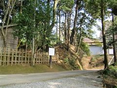 �R������L������