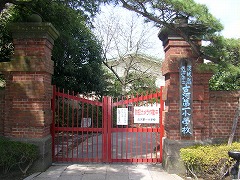 �É͎s����ꏬ�w�Z