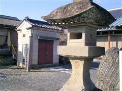 ���q���q��