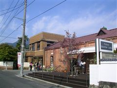 �x�[�J���[�J�t�F�E�����K