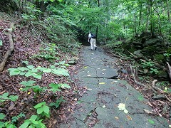 �R���N���[�g�̓�