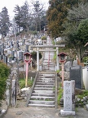 御嶽神社への石段