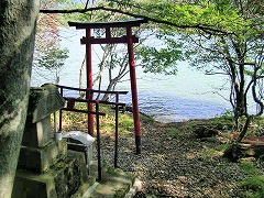 小沼畔の天龍弁天