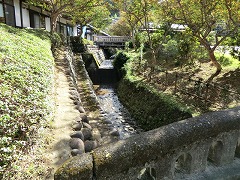 �{�ݗ��ɐ��H