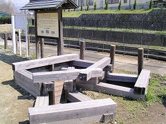 �O������